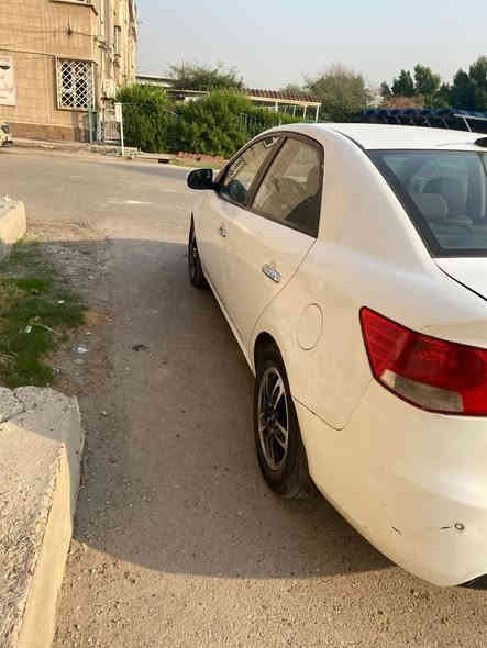 السلام عليكم
كيا سيراتو خليجي للبيع موديل 2012 السيارة نظيفة وما ناقصها شي السيارة مال بيت 
بيها صبغ بالباب الصدر وبيها جاملغ خلفي يم قبق البانزين وصفحة مكشر الكلير 
سنوية مصاقطة بعدهاالسنة 2026 
بدون دواخل كير محرك تبريد تدفئة بيانو كله بشرط 
محرك 1600 سياره فول عدا البصمه 
تخم تاير جديد صدر جديد 
سياره بسمي شرط التحويل ثاني يوم 
مكاني بغداد /حي الخضراء 
السعر ,98وبيها مجال 
الاستفسار  اتصل *********** مكلف بالنشر
