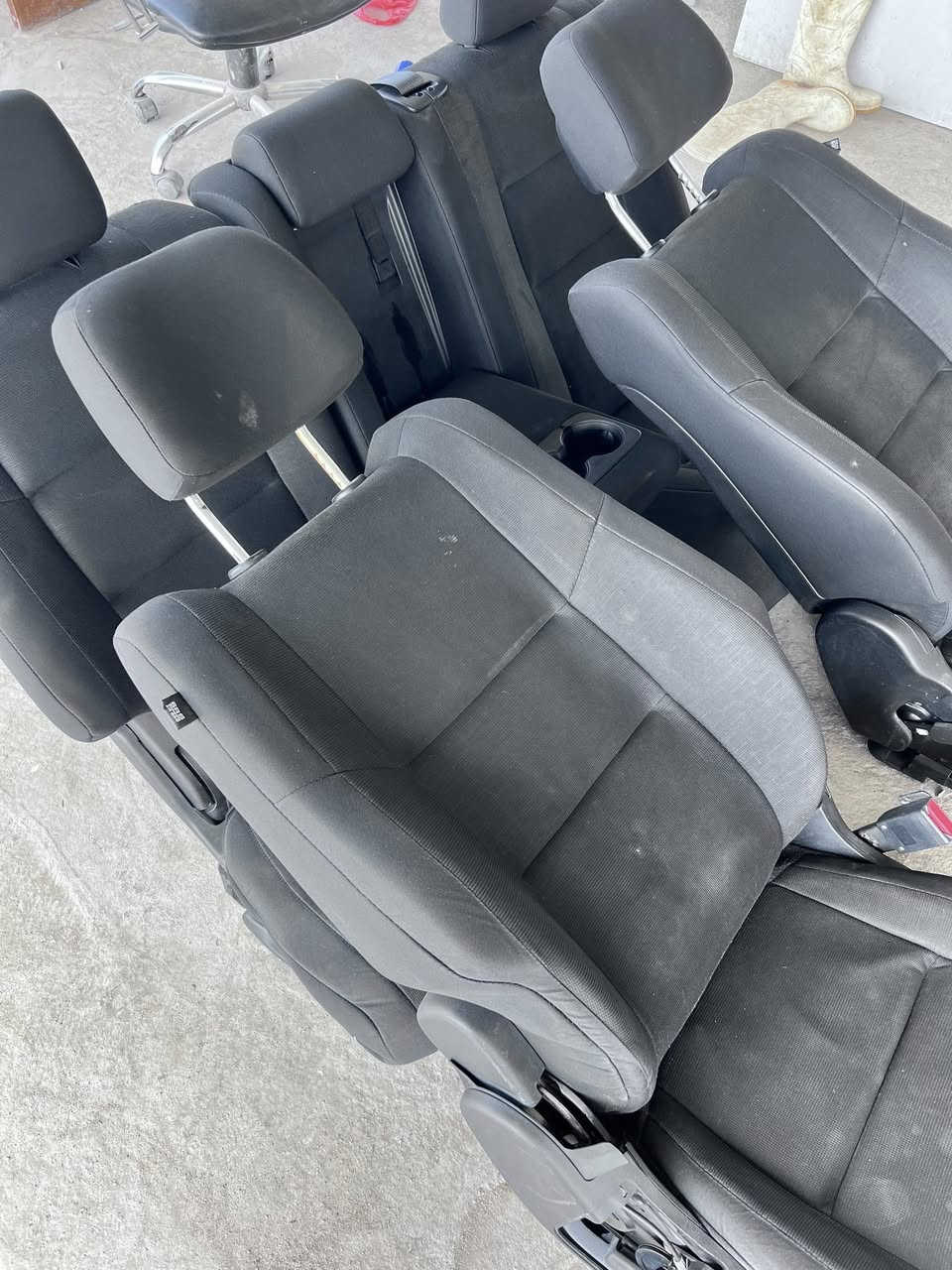 للبيع كشنات جيب لريدو جدد مخمل السعر 250 مكاني بابل رقمي ***********
