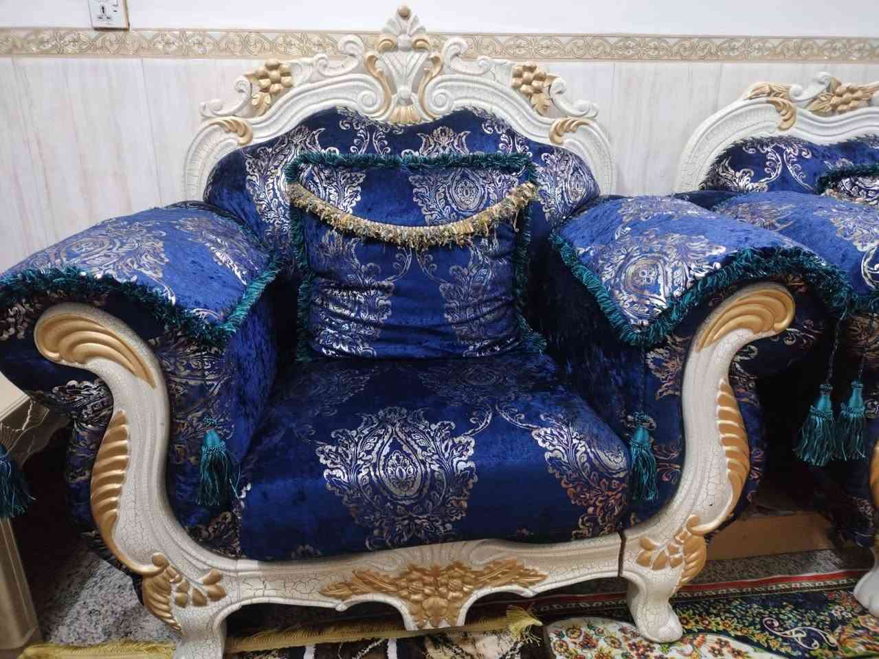 السلام عليكم
تخم للبيع عدد المقاعد 7 كما في الصور 
السعر 350
التواصل على الرقم 
***********
