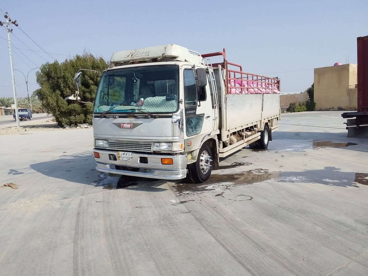 السلام عليكم هينو طيره للبيع مكينه 70عادي لاتنقيص ولا تبخير طول ٦وربع ابلادي سياره مكفوله كفاله عامه سياره جاهزه مكاني كربلاء اطوريج استفسار عل رقم ***********
