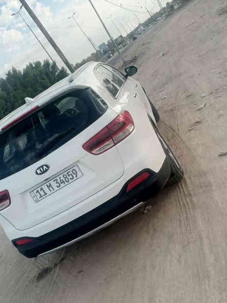 السلام عليكم سورنتا موديل 18 خليجي 7راكب محرك 6ستندر مامفتوح على شركة سيارة بصمة ابواب وتشغيل مرية شفط كرسي سايق كهربائي حساس خلفي امامي  كشنات جلد ماشيه200km مكاني بغداد الملاحظات صبغ احزام والسونار سويتها البارحه ايرباك الدشبول طاك السعر167 رقمي *********** شوف تفاصيل والسونار واتصل
