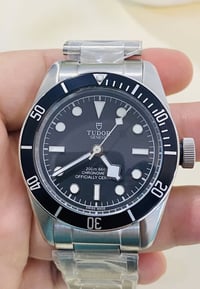 تيودور بلاك باي • ٤١مم • مقاوم ماء ٢٠٠م