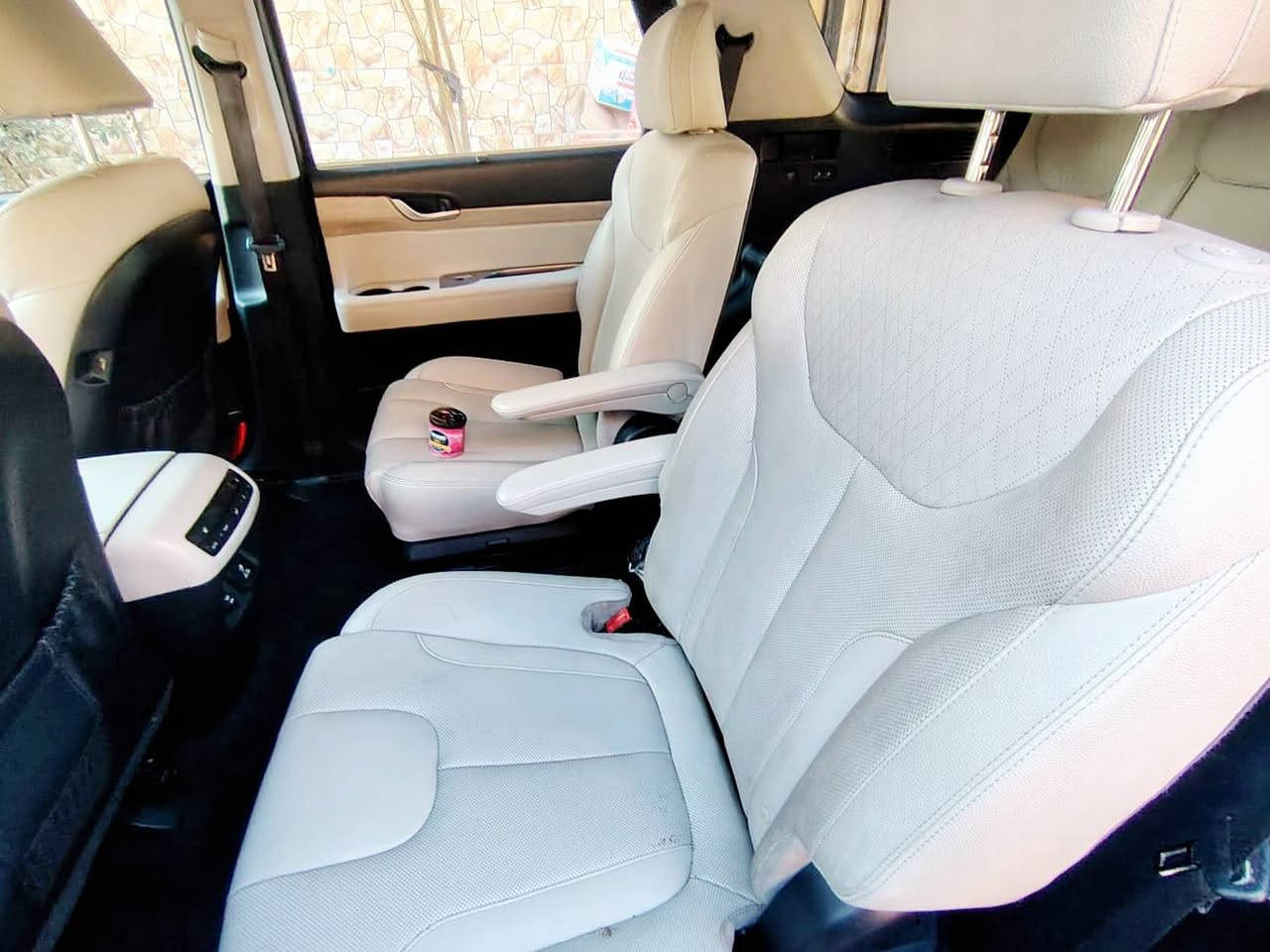 السلام عليكم للبيع او مراوس مع بيكب او جيب 

هونداي بلسايد موديل ٢٠٢٠ لون نيلي ميتاليك 

رقم بغداد انكليزي 

هزة وسنوية جديدة بأسمي شرط تحويل

حدادة جديدة 

تخم تاير جديد 

ادامة كاملة للسيارة 

فول مواصفات: 

داخل بيج مع الصاج 

فتحة سقف 

بصمة 

شاشة كبيرة 

كشنات جلد 

بردات خلفية 

نظام صوتي منفصل 

كشن منفصل vip 

تدفئة كشنات 

كشنات تحكم كهرباء 

منافذ شحن هاتف كل المقاعد 

خزن وضعيات السائق ميموري 

سبيكر تحدث السائق مع الركاب 

تبريد 3 قطع مع تحكم منفصل (نظام بيئي) 

4 وضعيات مودات للقياده 

فول تحكم ستيرن 

مثبت سرعة 

جنطه كهرباء 

عاكسة كهرباء للاناره الخارجية 

كشنات كهرباء 

سايد بريك اوتو 

وبعد بيه مواصفات هواي ما ذكرتها 

ماشيه 98 الف قابل للزيادة 

السعر 200$ مع المجال 

المكان بصرة 

رقم الهاتف: ***********
