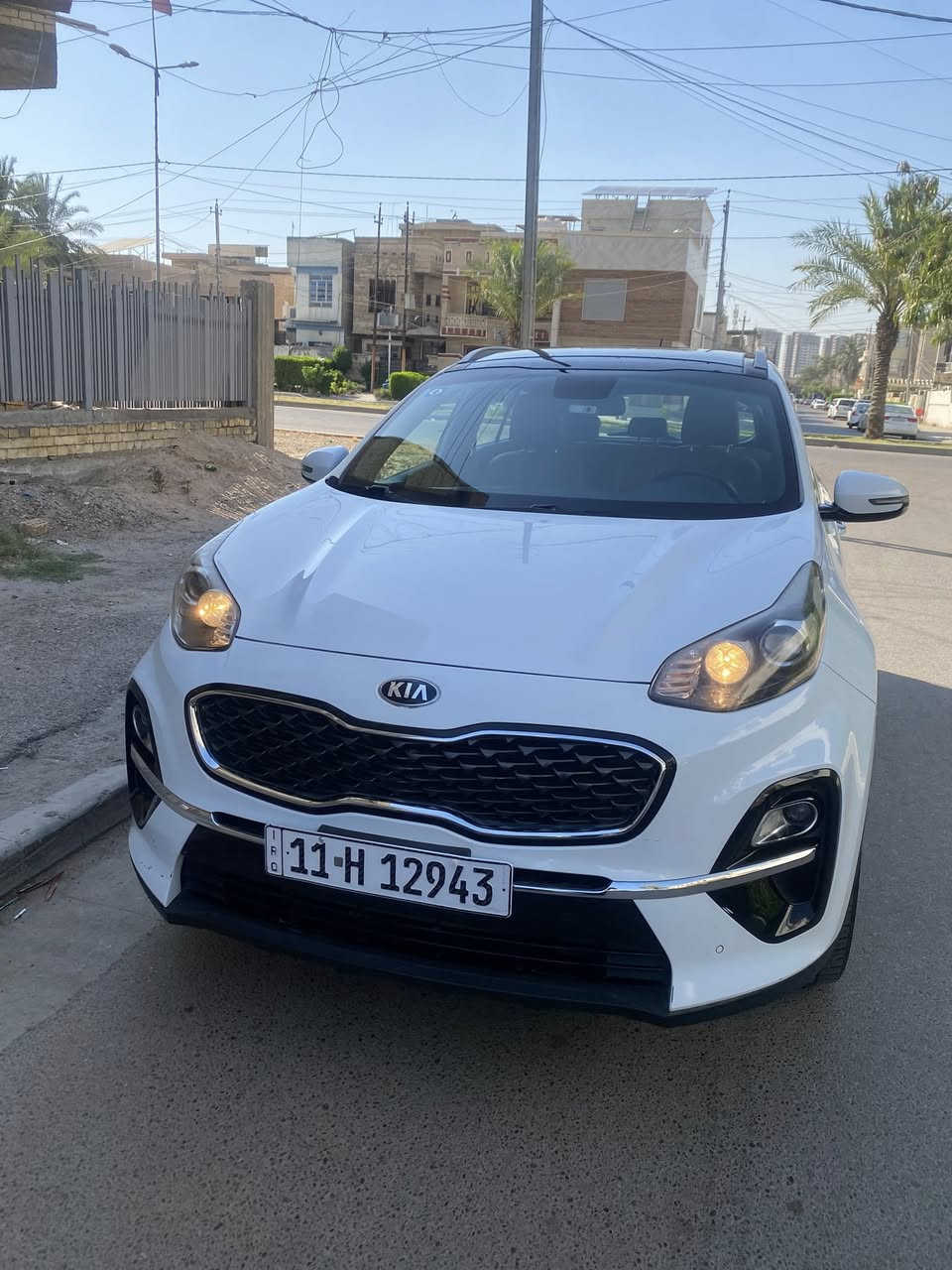 السلام عليكم سبورتج للبيع موديل 2019 شكل 2020 
خليجيه
مكفوله ماعدا شبر جوه باب الصدر وممبين 
محرك 2000 دوش بانوراما ماشيه54 الف كيلو حساسات اماميه وخلفيه مود درايف ومري شفط تشغيل سويج
السياره استعمال شخصي من الزيرو السعر193 
مكان السياره/ السيديه ***********
