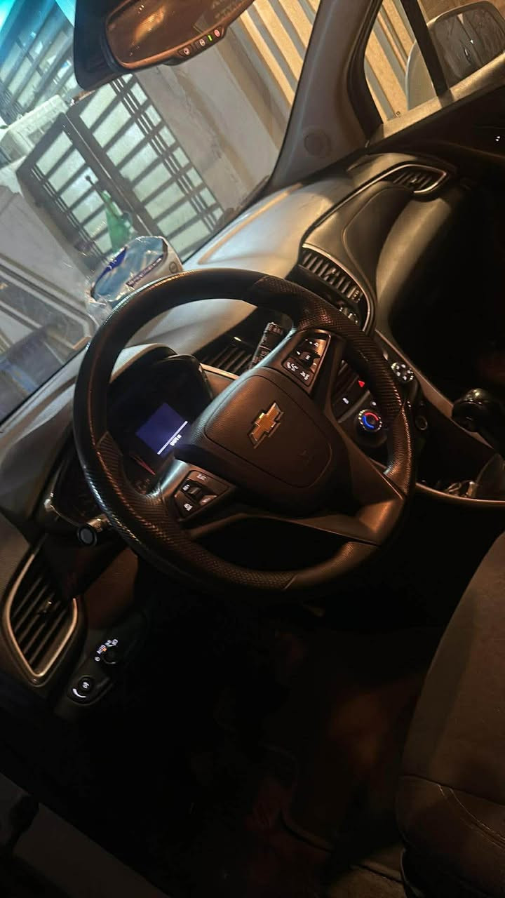 السلام عليكم
تراكس مديل 20 نص فول 
سونار موجود مراوس او بيع 
السعر 110


**إذا كنت صاحب هذا الإعلان وتريد حذفه لأي سبب، رجاءا أرسل رسالة إلى الدعم الفني**