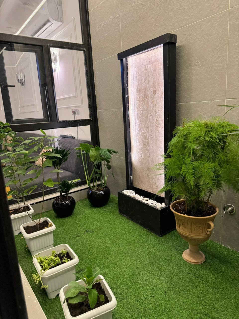 السلام عليكم ورحمه الله وبركاته
متوفر دار للبيع المساحه ١٣٠ متر طابقين
طابو زراعي سند ٢٥ تقسيم حسين مارينا يحتوى البيت على غرفتين نوم كليدور استقبال مطبخ مجمع صحي العنوان زوير الغربي للاستفسار اتصل على الرقم ***********
