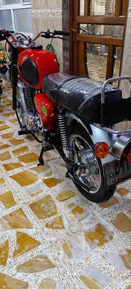 سلام عليكم ماطور MZ. موديل ٨١ أرقام وسنويه صدامي شرعيو موموحد 
تفاصيل أكثر خابر ودلل عل رقم
***********
