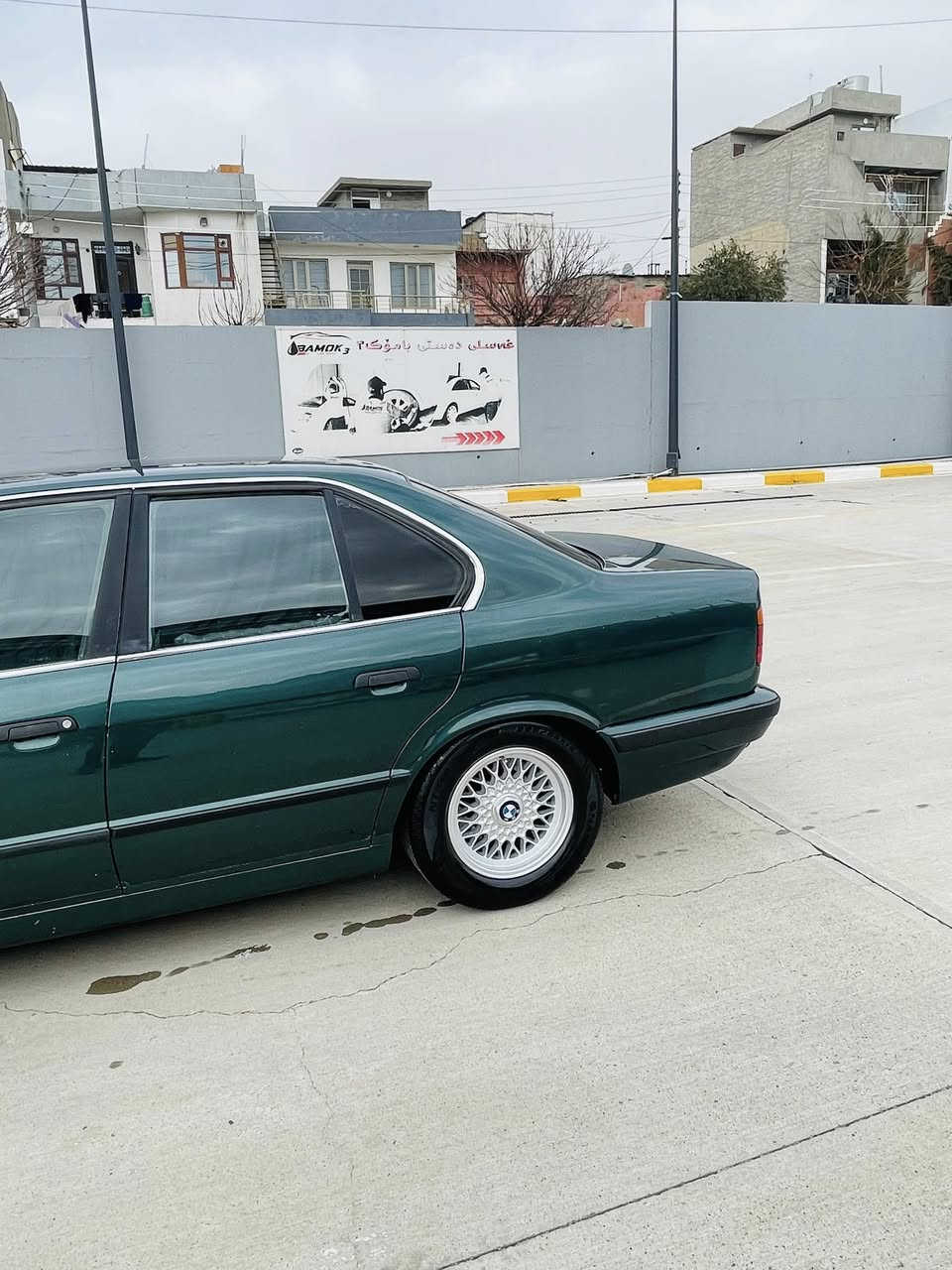 bmw٥٢٥ گێڕ عادی مۆدیل١٩٩٣ دوجام كارەبا تەبریت مەركەزی  بێ دەعم بێ لێدراوی گێڕ مەكینە تەبرید تەقە ڕەقە بەشەرت   چوارتایەوویلی تازەی لە ژێرایا نرخی ٧٠وەرەقە ژم ٠٧٧٣ ٤٣٣ ٤٠٠١
