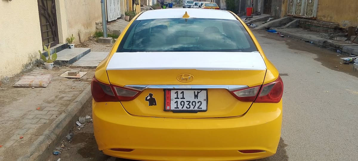 السلام عليكم
سوناتا امريكي محرك  Gdi كير محرك خير من الله حداديه 70بل ميه موديل 12حادث جاملغ امامي بدون داخل
اوبيه طخه خفيفه يم مكان القفل الباب الخلفي رقم بغداد تحويل ثاني يوم مكاني واسط كوت السعر 80 او بيه مجال ***********
