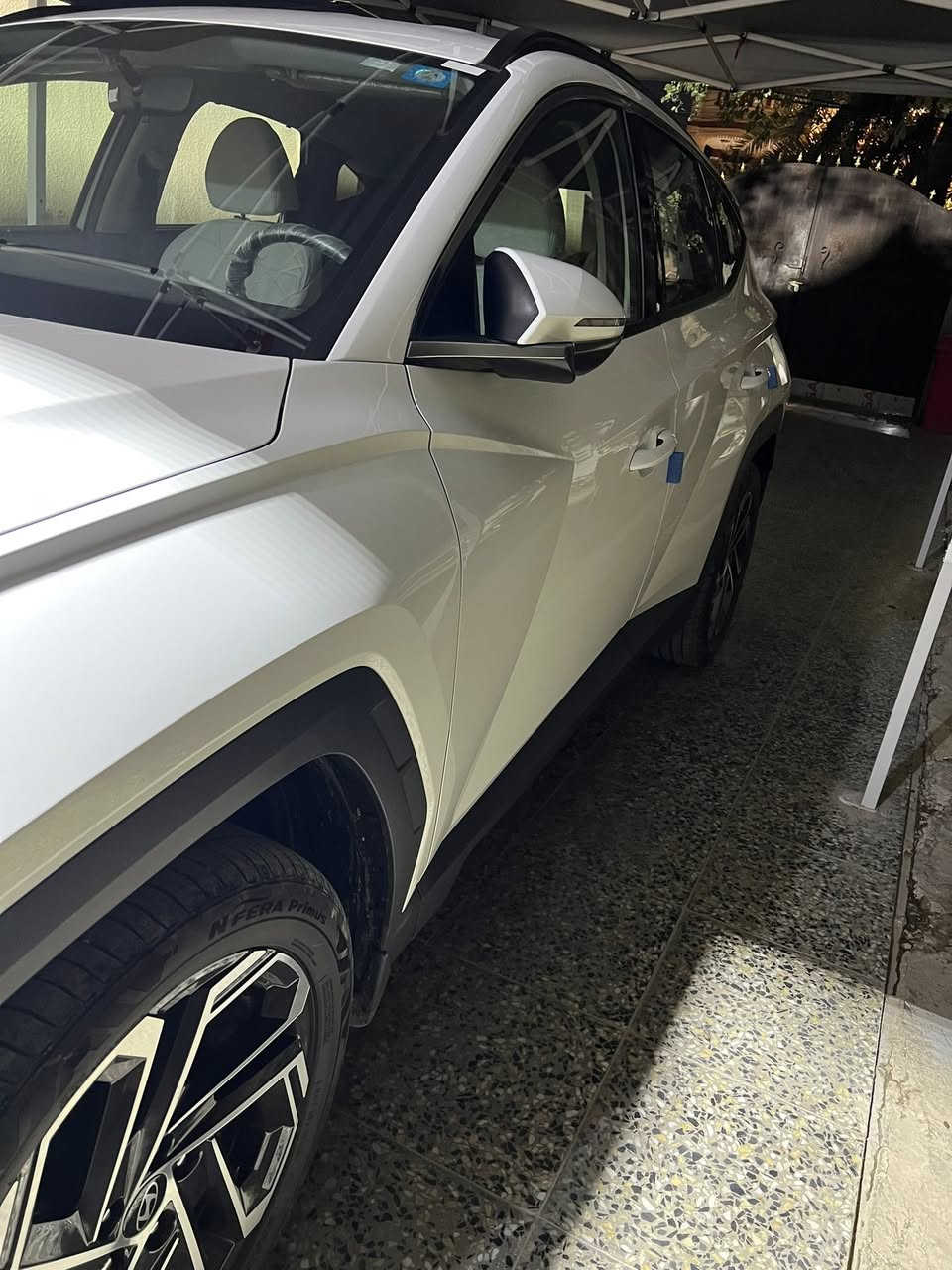 توسان للبيع موديل 2025 خليجي ضمان شركه الأولى 5 سنوات
و ثلاث تبديلات دهن مجانية فول موصفات 1/1 قماره حديد 
ماشية 10 آلاف بوضع الزيرو رقم بغداد مشروع وطني الجديد 

كفاله عامه ( لا ضربه لا صبغ لا بارد لا تبديل لا فتح ) 

-مكينة 2000 دوش 
 -عداد دجتل متصل كبير 
-صندوك كهرباء
-تشغيل عن بعد 
-يصمه تشغيل 
-ترحيب أبواب 
-بردات خلفية 
-اريل نفكيشن
-ويل كبير 19
-شاحن واير ليس
-سايد بريك بصمه 
-اوتو هولد 
-قطعتين تبريد 

لاستفسار *********** مكان بغداد
