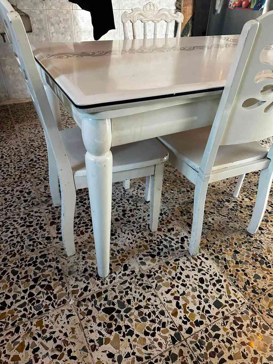 ميز طعام للبيع 130*80
سطع مرمر طبيعي والباقي خشب جدا ثقيل السعر100 بغداد البنوك


**إذا كنت صاحب هذا الإعلان وتريد حذفه لأي سبب، رجاءا أرسل رسالة إلى الدعم الفني**