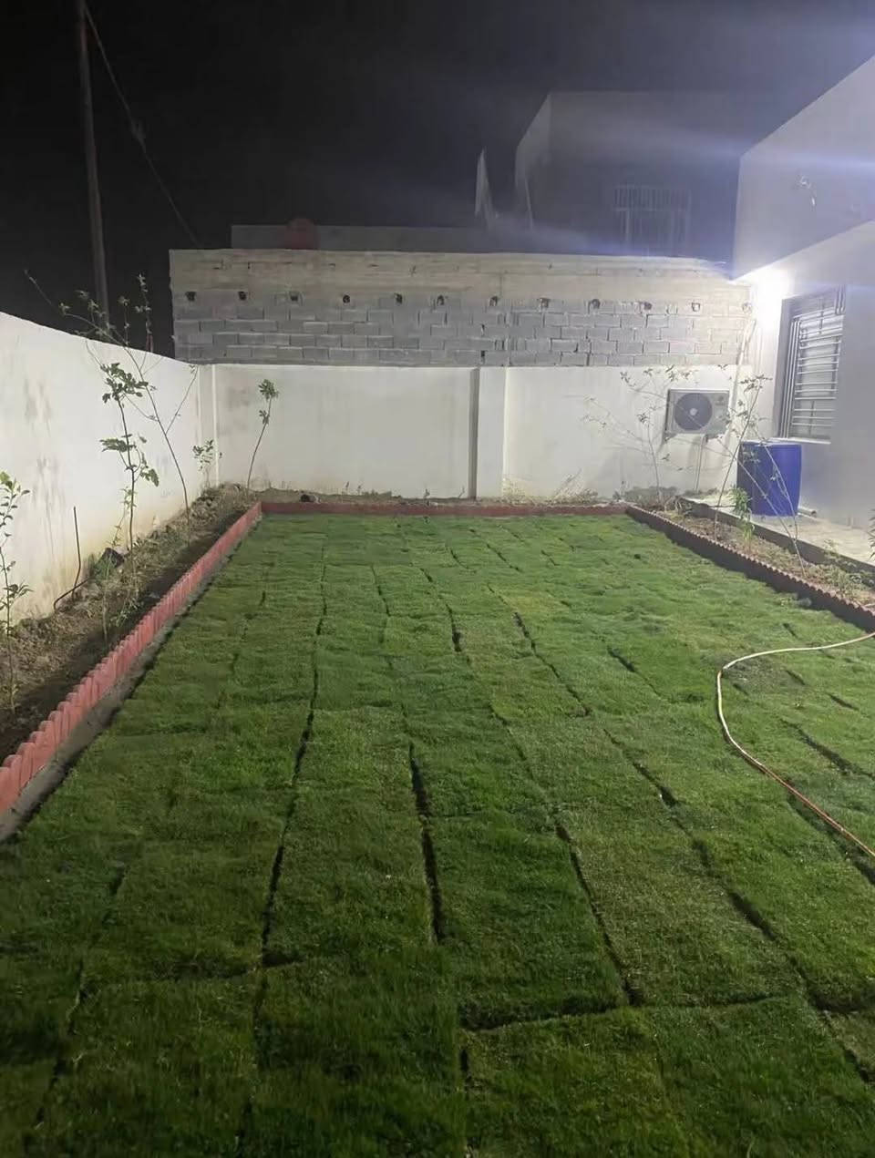 السلام عليكم يتوفر للديكور حدائق وأسعار بلاش البلاش وتوصيل كافت المحافظات ستفسار مراسل الصفحة او الاتصال على الرقم التالي ***********

