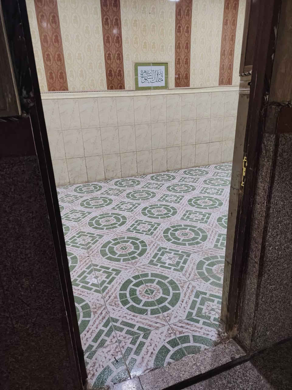 السلام عليكم بيت لليجار الحيانيه سوك القسم شارع النقالات كلش على شارع عام وبصف السوك اليجار غرفتين وهول ومطبخ وصحيات  ٤٠٠


**إذا كنت صاحب هذا الإعلان وتريد حذفه لأي سبب، رجاءا أرسل رسالة إلى الدعم الفني**