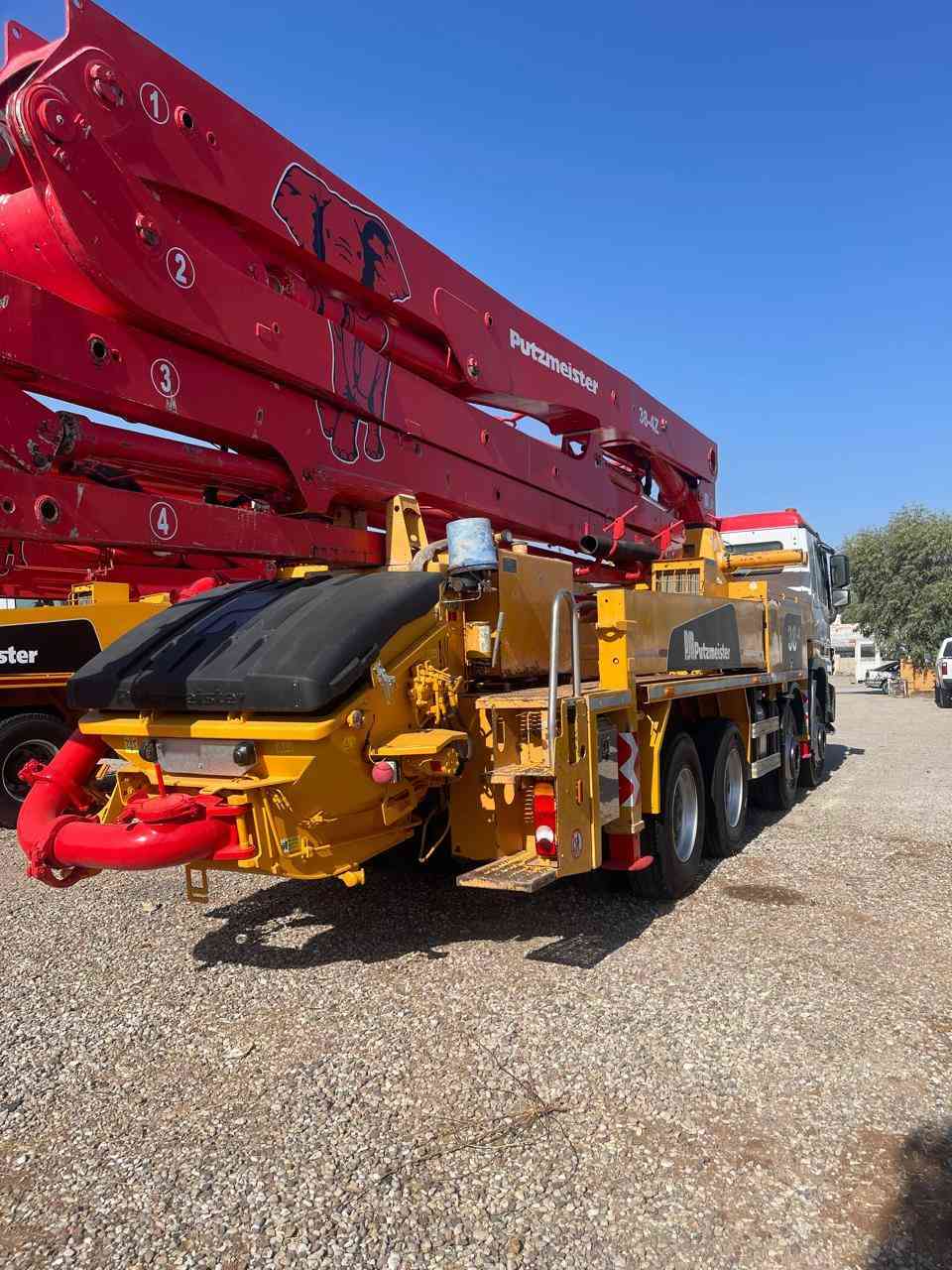 سلام عليكم 
بم 2011
موديل 2011
جهاز 2011
مشتغل 2000ساعة بلخارج للتجربة
السيارة جهاز ما مشتغل بلعراق 
سيارة جهاز مابي صبغ دبل مضخه 
شوط طويل 
بي ضمان كير شاشة 
يتسجل رقم اربيل لو سليمانية جهاز بوتس ماستر 38متر 
السعر 20شده وبي مجال شي قليل 
جهاز سيارة ألماني 
اتصال على أرقام التالية ***********
***********
***********
