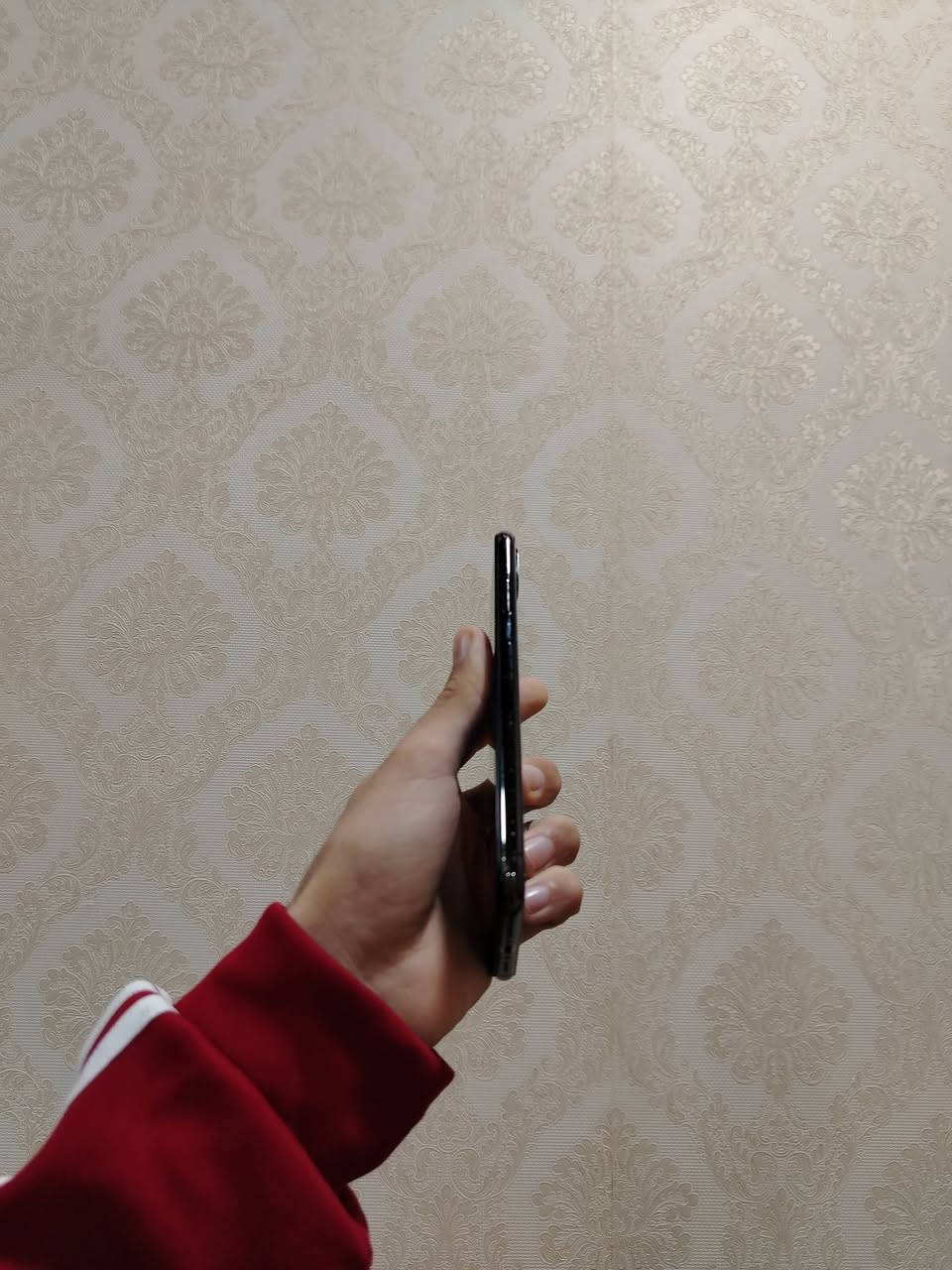 ايفون اكس ماكس 
لون اسود 
ذاكرة 256
بطارية 100
سعر 200 وبي مجال للطيبين 
ويرهم مراوس شعندك نزل


**إذا كنت صاحب هذا الإعلان وتريد حذفه لأي سبب، رجاءا أرسل رسالة إلى الدعم الفني**