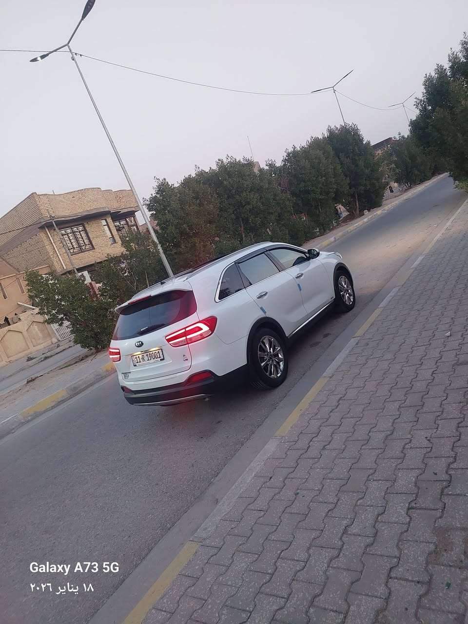 السلام عليكم سورنتو 2016 شكل الجديد  خليجي(كويتي) يعني أعلى موصفات بلسورنتو رقم بغداد يالجديد سنويه وهزة وفحص كله جديد رقم شبه مميز بسمي مكفولة كفالة عامة من صبغ وضربة وتبديل عدا بارد بسيط اربع اصابع بلجاملغ الأمامي جهة السائق شرط والباقي مكفول سيارة جديدة جدا مال جناي وجاهزة من كلشي مكينة كير حدادية تبريد كهربائيات تبريد تدفئة كله كفالة شرط فول الفول موصفات بصمة تشغيل بصمة أبواب اداة ترحيب بنراما لد نهاري أنظمة قيادة حساسات أمامي وخلفي شاشة كبيرة كامرة دوارة بلادي مري شفط مع تفتيح وتقفيل ٣ قطع تبريد 6 سلندر 7 راكب لايت عدسة اشاير بلمري تحكمات استيرن ويل كب كروم كشنات جلد داخل قرميدي كشنات تدفئة وتبريد فورويل بك لايت لد كشنات عدد 2 كهرباء تبريد لمس وبعد بيها موصفات ماشية 148 كم حقيقي شرط ملاحظة مكينة والكير مامفتوحات علا وضع الشركة شرط السعر 210 وبيه مجال للشراي الرقم ***********/***********
