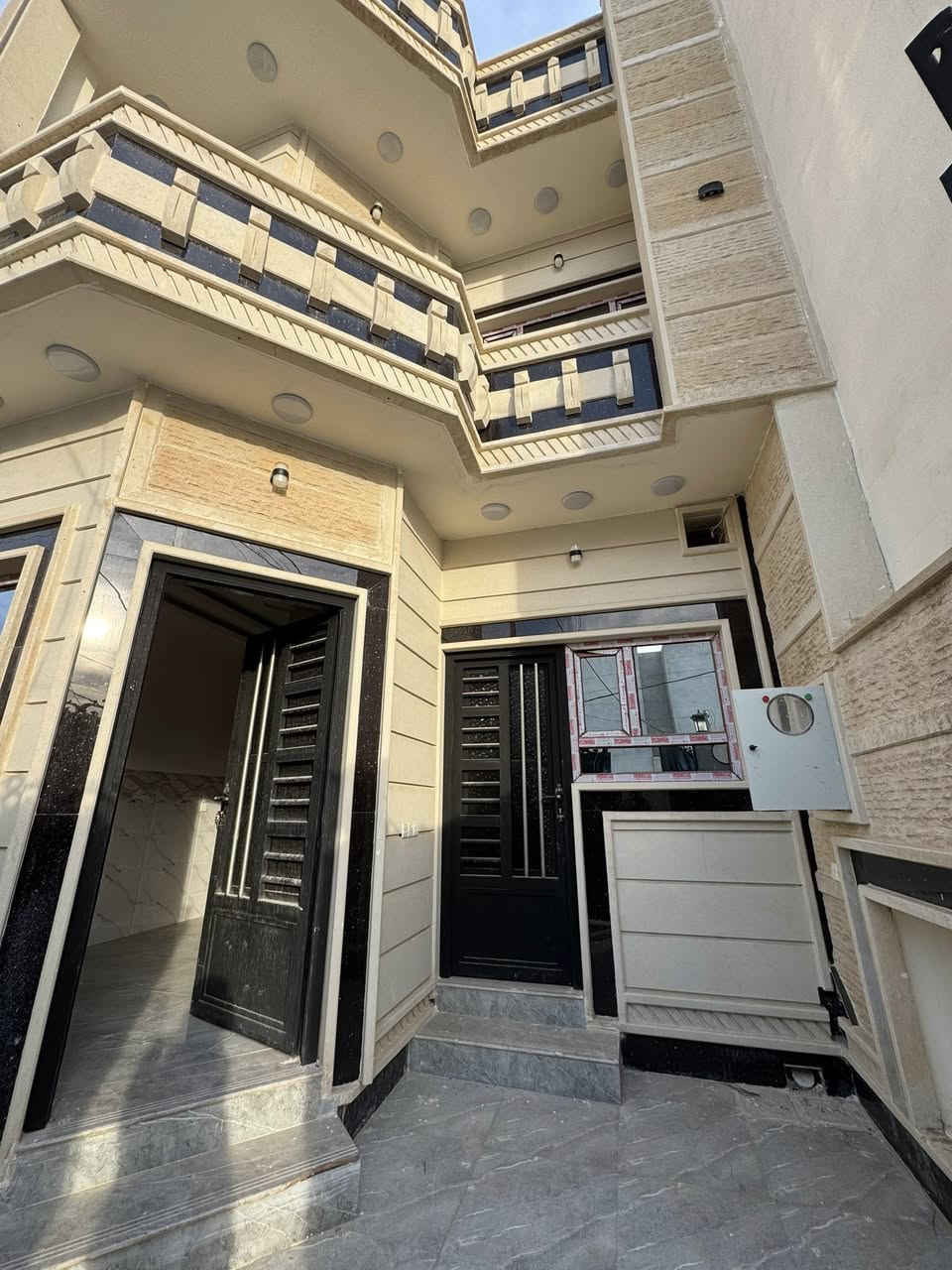 مكتب الامارة للعقار

🏘️بيت في حي التعليم جمعيت النور 

🏘️مساحه 120 متر

🏘️بناء حديث 

🏘️ماء كهرباء شارع تبليط 

🏘️السعر 135وبي مجال

🏘️واي استفسار انتصال عل هاي الارقام 

📞***********📞

📞***********

📞***********📞
