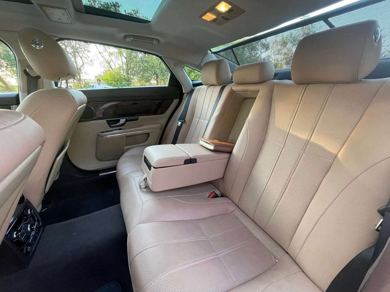 بيع أو مراوس 
سيارة حيل نظيف مثل الشركة
بيع أو مراوس حسب القناعة
جاكوار XJL V6 - 2013
مكينة : 3000 سوبرجارج مرغوب
عدد الأميال : 154 ألف كلمتر
سیارە فول مواسفات
ضرر: ما به أي ضربة بس بابين و جاملغ يم السائق بسبب التيزاب رش أو بخ صبوغ بمب
السعر 150$ و شويه معمله
سيارة خليجية شركة سردار دبل سويج ضمان
گیر و مکینە بشرط
سیارة باسمي سنوية جديدة حتى 2028
رقم جديد هزه جديد 
و سيارة باسمي تحويل مباشر 
مکاني أربیل
***********
***
جاگوار XJL 
2013 
فرۆشتن یان گۆڕینەوە بە سەیارەیەک بە دڵم بێت
سەیارەکە لە سەر دەقی شەریکە ماوەتەوەV6
ماوەی ڕۆیشتن : 154هەزار کیلۆمەتر
بۆیاغ: لای سەکنی دوو دەرگە و هیلالی چاملغی دواوەی لە گەڵ تۆزێک لە چاملغی پێشی بە هۆی پیداکردنی تیزاب پەمپ کراوە 
پستۆن: ٦ پستۆن
بزوێنەر: 3000 سوپەر چارج مەرغوب 
 نرخ /150$ و مامةله
کامێرای دواوە - حەساس - گەرمکەرەوەی کوشن - سلاید - دیاریکرنی خێرایی - شاشە - کۆنترۆڵی پلەی گەرمی ئۆتۆماتیکی - ٦ پەڕەشووت - لایتی پێشەوەی زینۆن - لایتی پێشەوەی لید - کۆنتڕۆڵکردنی خزان - شاشەی داشبۆرد - ڕادار
سەیارەکە ڕادارە فول فول مواسەفاتە 
دوو سویچە شەریکەی سەردارە خەلیجیە 
زۆر لۆکە 
گێڕ و مەکینەی بە شەرت بەناو کردن بە شەرت بە ناوی خۆمە سەنەوی و رەقەم نویە تا ٢٠٢٨
*********** أربيل, العراق
