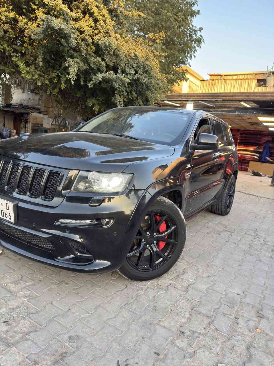 السلام عليكم جيب لاريدو 2013 خليجي بدون صبغ مكينه ٦٤٠٠ ماشيه ٢٠٠ السياره جاهزه من كل شي مابيه كل نقص مكان السياره بغداد المنصور 
 
السعر ١٩٥ ***********
