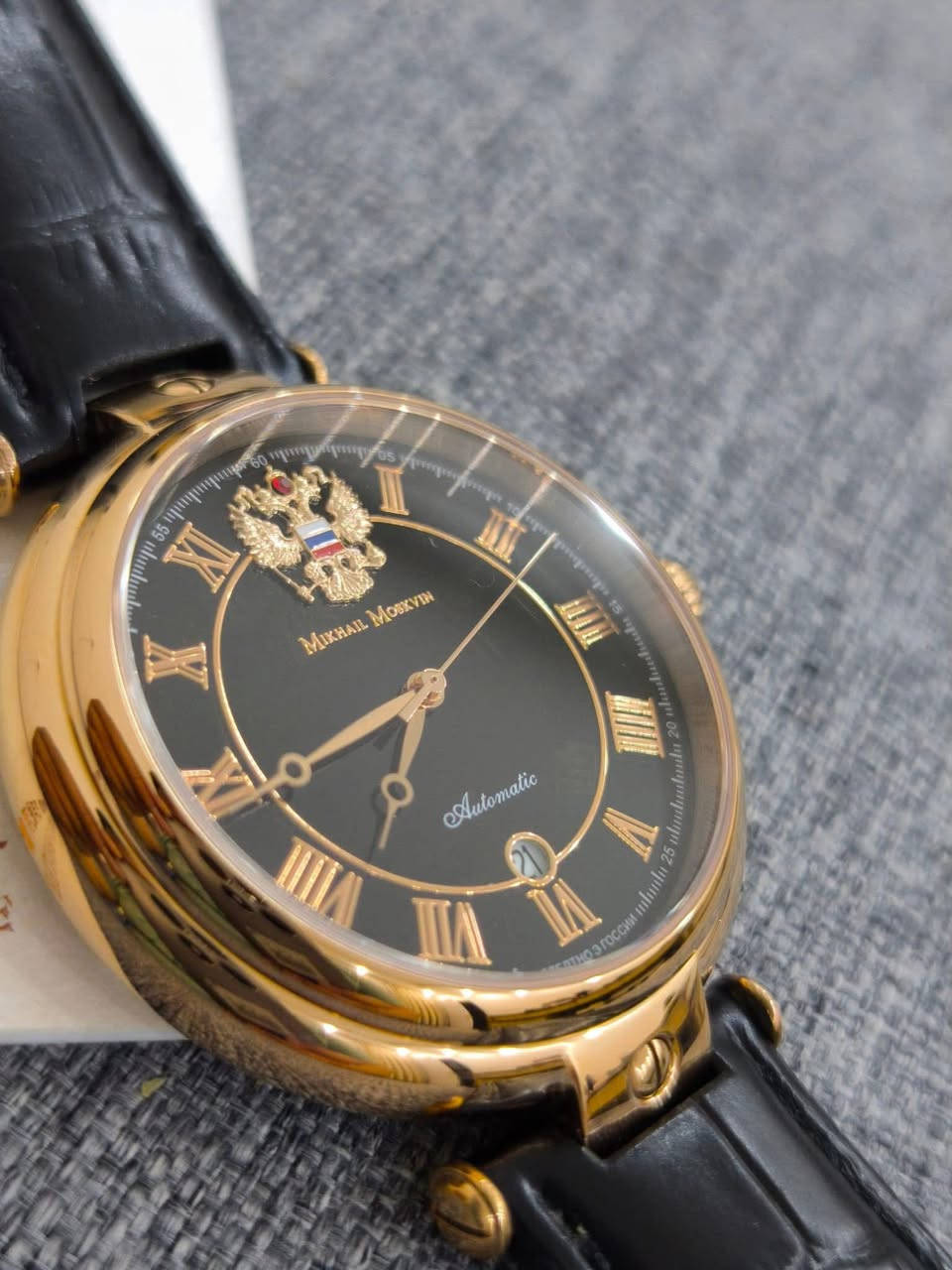 Mikhail Moskvin Russian made 
ساعة ميخائيل موسكفين اوتوماتيك 
روسي أصلي 
جديد غير مستخدم 
كامل ملحقات 
قطر 40
السعر 100$ نهائي بعد التخفيض السعر السابق 140$
قطعه اخيرة 
التواصل واتساب 
***********
