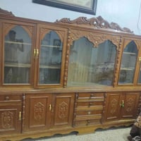 معرض نضيف للبيع السعر 250 بيع مستعجل مناسب جدآ  07821717443