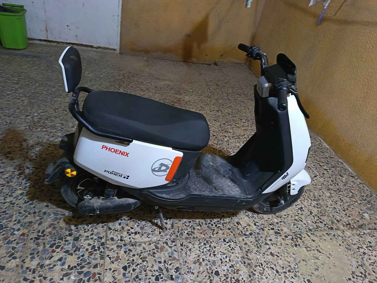 السلام عليكم دراجه للبيع سعر مليون بها مجال ***********
