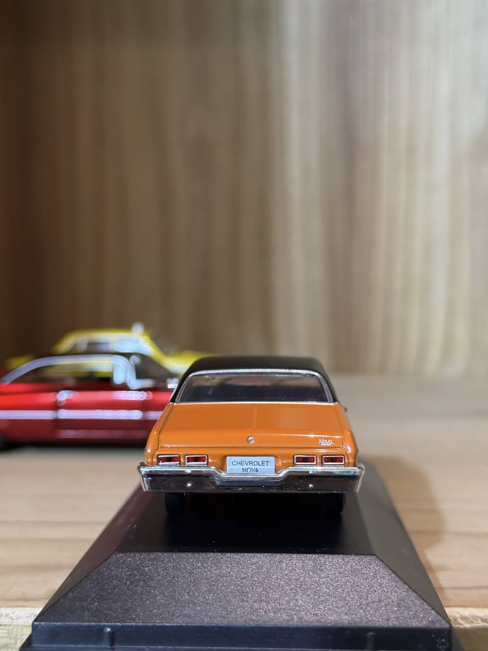 حجم 1/43 
والحمرة طولة 15 cm 
كلهن 65 الف توصيل موجود


**إذا كنت صاحب هذا الإعلان وتريد حذفه لأي سبب، رجاءا أرسل رسالة إلى الدعم الفني**