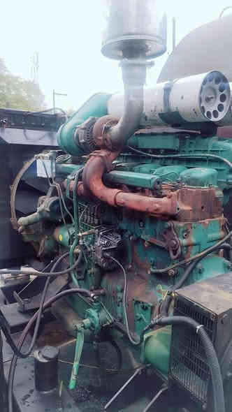 فافلو F12سيت بلاد توليد 300KAV ستندر ع الحمل
المولد 121
عنواني بغداد سيديه اتصال هاتفي 
***********
