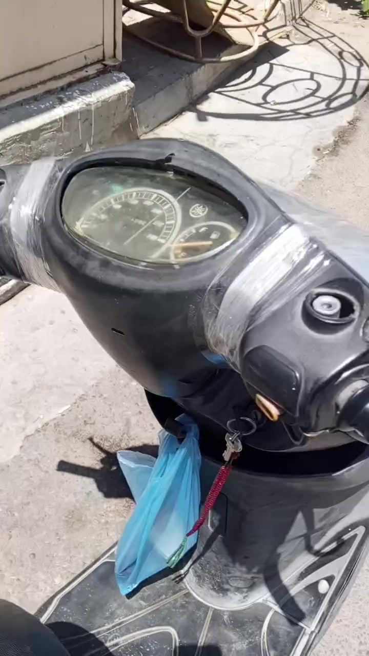 دراجه الكزاز للبيع دراجه نظيفه وكل شيء شغال بيها ما مجفته ولا مفتوح محرك المكان الاعظميه السعر 500 الشراي ينتصل***********
