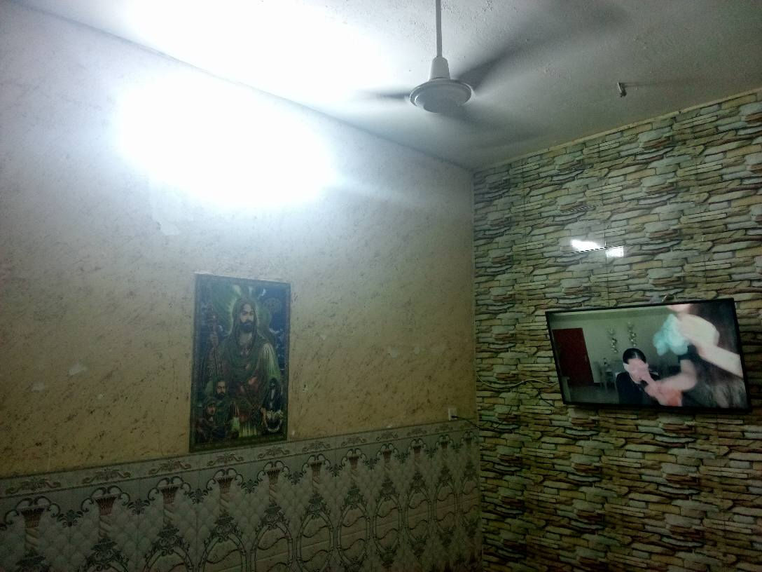 بيت للبيع نهاية حي اور مزرعت مريوش 
البيت 90 مربع البيت خلفي 
مي مجاري كهرباء تبليط 
***********
