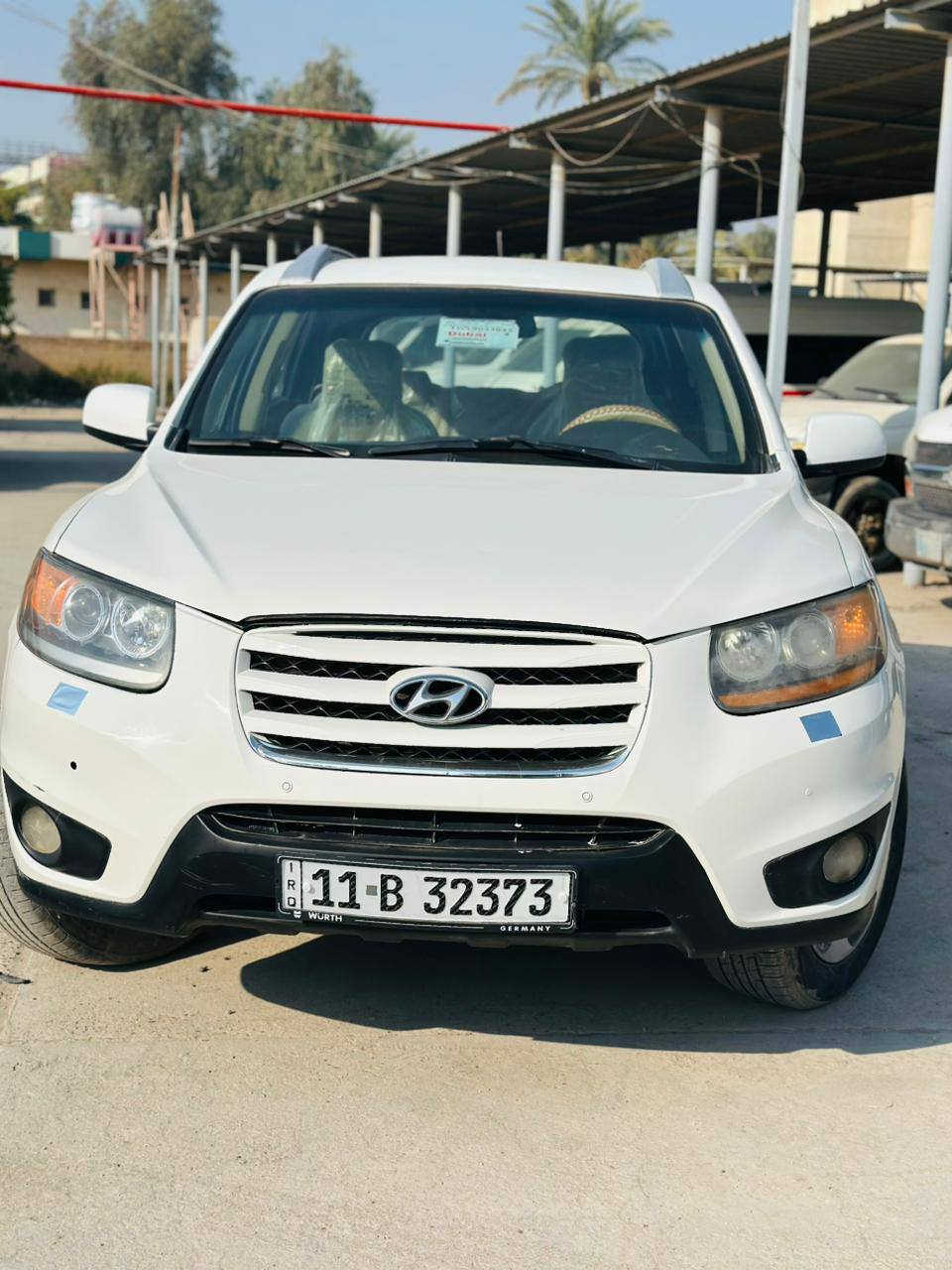 السلام عليكم للبيع سنتافيا موديل 2012 بسمي سنويه ل 29 مصبوغه عام هزه جديده 117 وبيه مجال حك الجيه بالحله ***********
