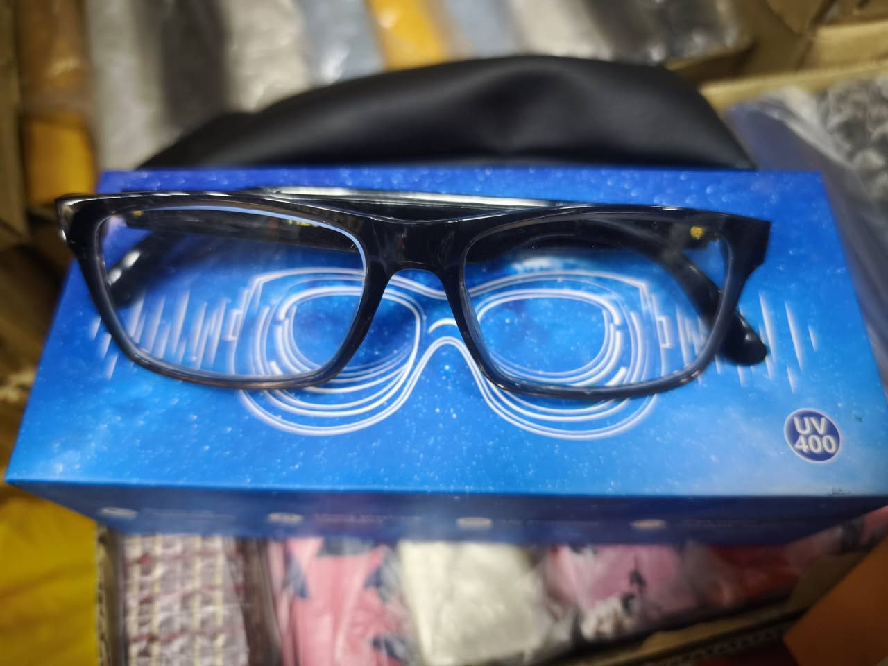 🔥 نظارة ذكية + سماعة بنفس الوقت 😎
ستايل فخم وصوت واضح بكل مكان 🎧🕶️
تربط عالفون بسهولة وتكدر تستقبل مكالمات وتسمع أغاني بدون سماعات مزعجة 📱✨
بطارية ممتازة وجودة عالية وسعر لقطة 🔥
✅ مناسبة للسواقة
✅ للمشي والجيم
✅ تصميم عصري وخفيف
للحجز والاستفسار خاص 📩


**إذا كنت صاحب هذا الإعلان وتريد حذفه لأي سبب، رجاءا أرسل رسالة إلى الدعم الفني**
