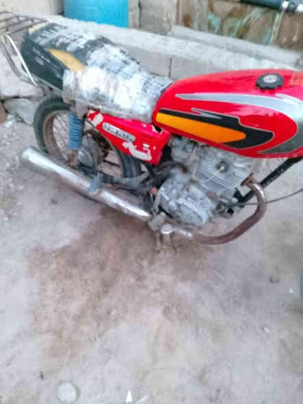 للبيع مكاني مدينه سعر ٢٢٥ وبيه مجال رقم ***********....... كلك
