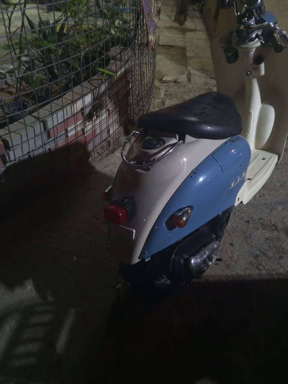 سلام عليكم عبد حليم كله شغاله من طول لطول مكينه حلوه مفتوحه مره وحده شاصي مكفول سعر ٢٠٠ وبيه مجال مكاني كربلاء الحر الرقم ***********
