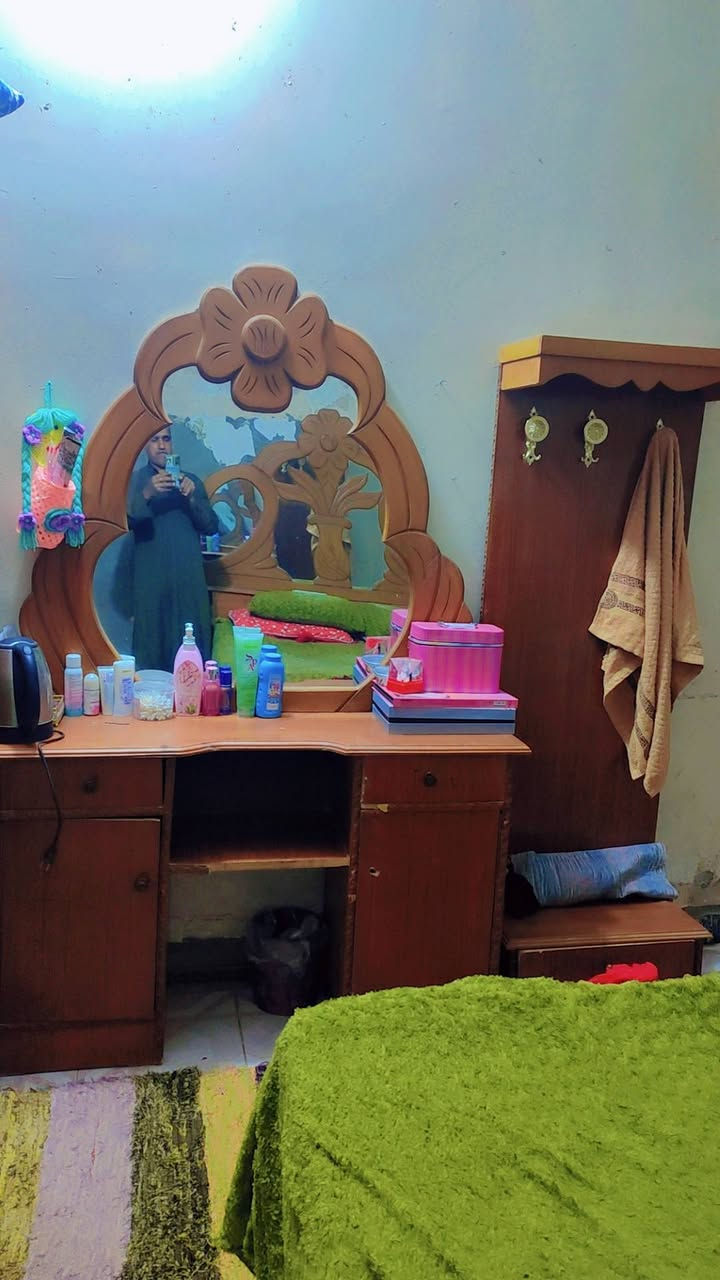 غرفت نوم مستعمله السعر 125 الاتصال على هذا رقم
***********
