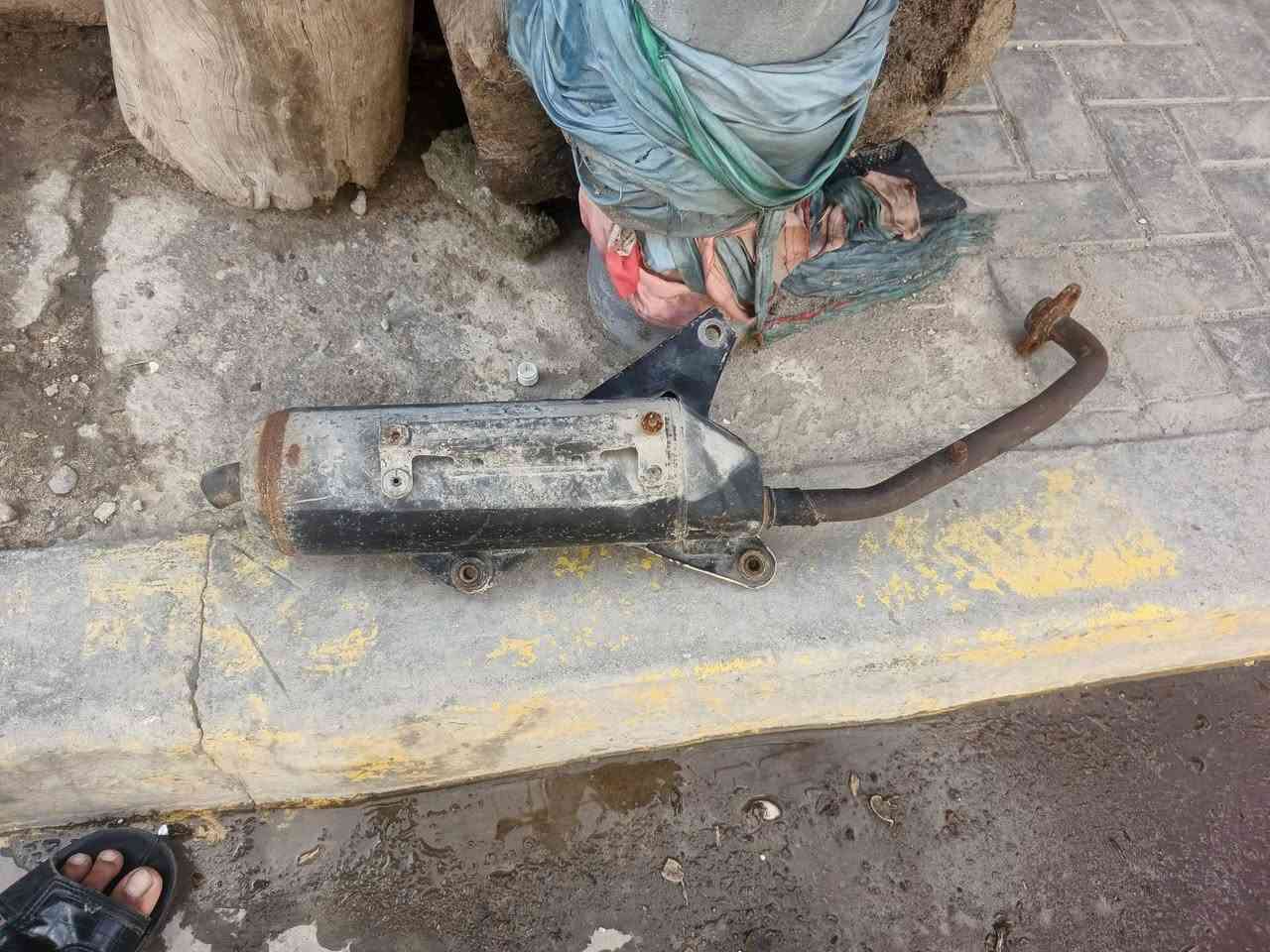 اكزوز سكنس نضيف شوف لعين شرط قطرة لحيم مابي مال تفصيغ سعر 25 مكان بصرة ***********
