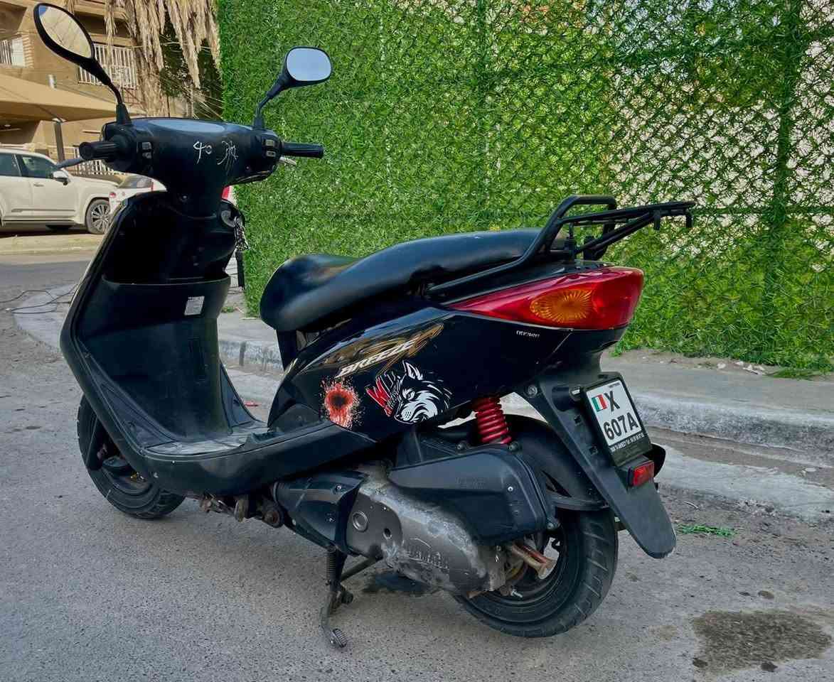 بريز DX هاي نسخة محسنة من البريز ((وارد يابان)) تجي دسك امامي ومكينة تجي مال اكزز نوزل رمبة الدراجة زيرو كفالة عامة شرط الفحص صار ايام اخذتهة من الظلال،، الدراجة كارتون زيرو بعدهة  بلادية بشرط بلك اليابان بيهة وبراغي الدراجة بلادية من الطول للطول اذا برغي مفتوح من الكفر او المكينة تاخذ الدراجة بلاش،، الدراجة جديدة معنى الكلمة ومال جناي تاخذهة وتترحملي،، كفالة عامة ضمان شهر والله من باب البيت تايرات جدد دبلات زبد مكينة خرسة عبالك شحن متدري طافية مشتغلة،، شلعة قوية معدل اذا مو تعبر ال١١٠ مرجوعة،، كفرات بلادي ختم واحد،، كهربائيات فول كلشي شغال،، دراجة بالعافية عل ياخذهة اوراق كاملة منفيست  ووصل شراء من الرمبة بأسمي،، رايدهة ب٩٥٠ والوصل كدامكم بيش ماخذهة ومجال بسيط والمو شراي كلشي اكو بالسوك وكلشي موضح بالصور 
مكاني بالمنصور واتشرف بيكم
0771 794 6189
