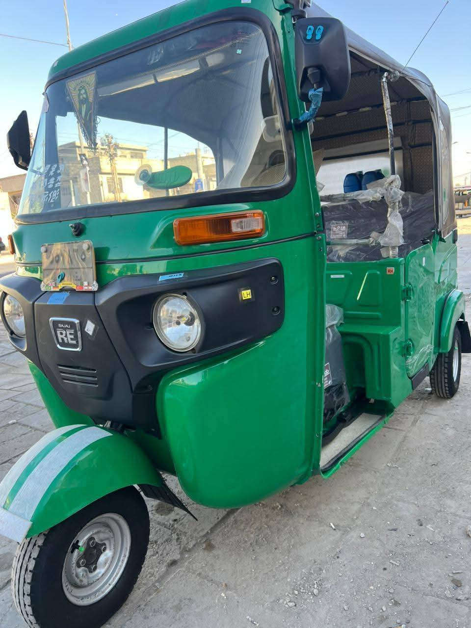 سلام عليكم تكتك كفاله عامه  مضلع للبيع موديل 23رقم نكليزي مداور ثاني يوم المكان بل قاسم6750قغل قفل بدون عمله  بيع مستعجل عدي مريض ***********اشراي يتصل عرقم
