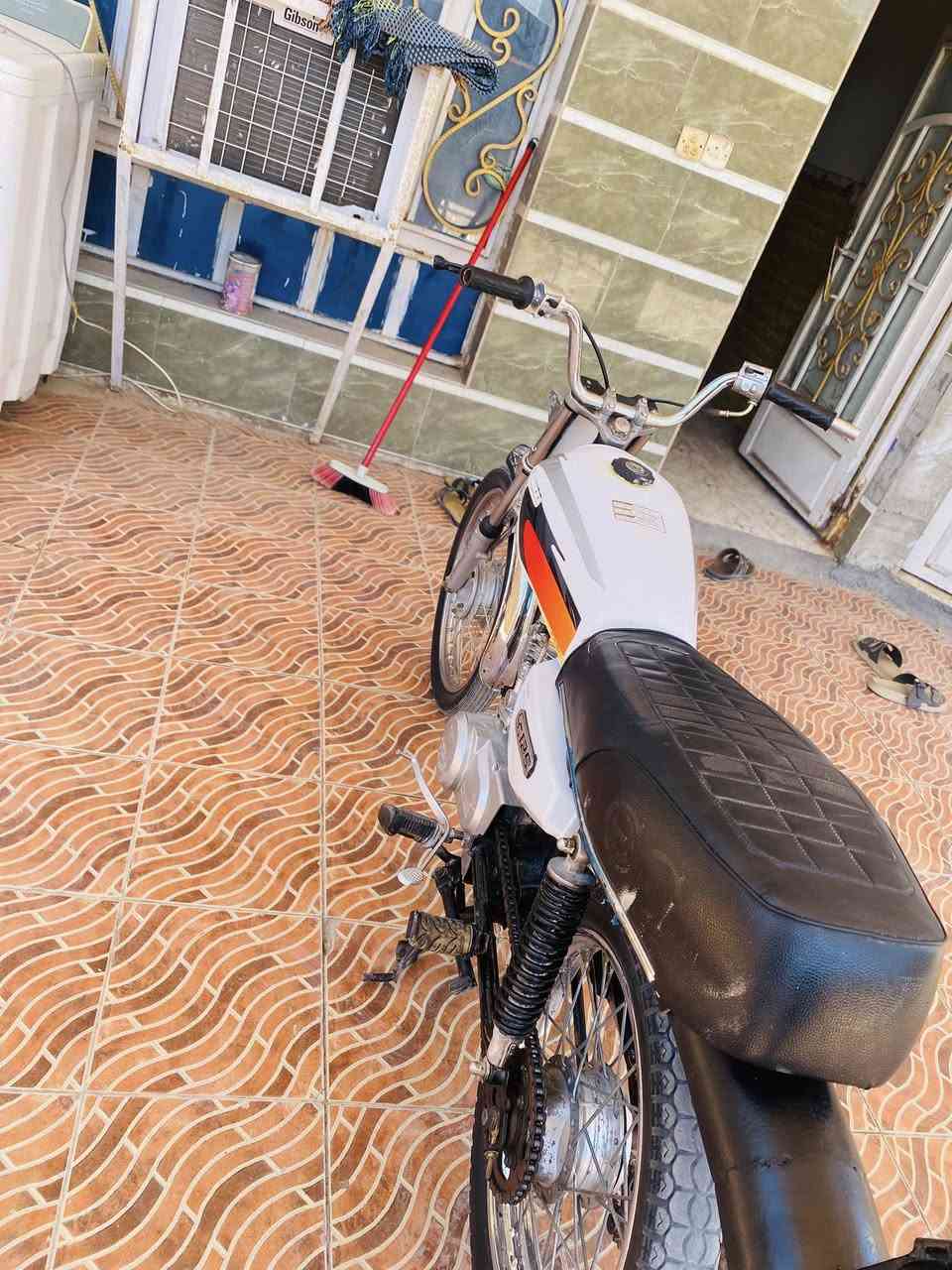 السلام عليكم…للبيع اربعه كير حربي كلك كلك بليته ورقم شاصي موجودات مكينه خير من الله شرط الشلعه ونعومه سعره 325وبيه مجال بسيط للشراي مكاني بابل المسيب السده الهنديه ‭0783 741 0831‬
