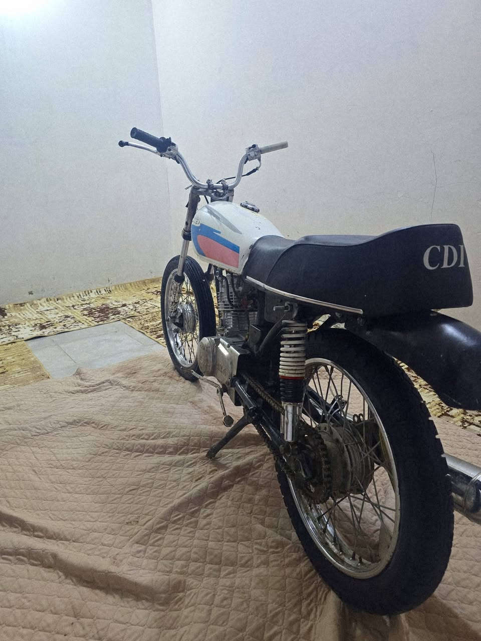 اربعه كير للبيع كلك السعر 250 وبيها مجال لتواصل على هاذا الحساب متواجد


**إذا كنت صاحب هذا الإعلان وتريد حذفه لأي سبب، رجاءا أرسل رسالة إلى الدعم الفني**