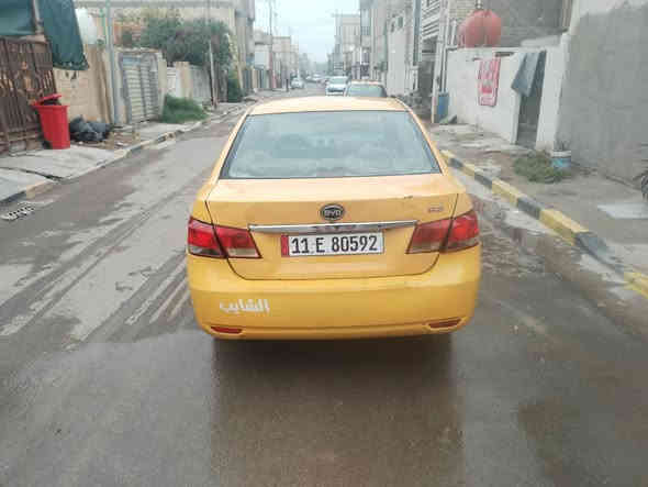 السلام عليكم بيوايدي جي 3 موديل 2013 بصمه شاشه تخم تاير باتري صدر تبريد محرك جديد رقم و سنويه و هزه جديد مصفره هيئة و مرور بسمي تحويل مباشر السياره بيه حادث جاملغ خلفي و بيه طخات بصيطه يرادله صبغ و ترجع جديده مكاني حي الجهاد السعر 42 بيه مجال شي بصيط الشراي يتصل على الرقم *********** بغداد
