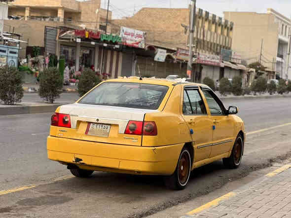 كوين تكسي ٢٠١٠ رقم بغداد 
كابون بانزين
مكينه وكير كورلة يارس تحوير درجة اولى
مكينا بيها نفخ
تبريد ثلج 
كهربائيات كلها شغالة
هورن بوش
شاشة اندرويد
دوشمة
طخم تاير جديد +باتري
السعر 32 بيها مجال 
التواصل على الارقام
***********
***********
