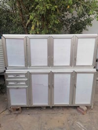 مكلف بنشر سنكي للبيع نضيف. 07835908212