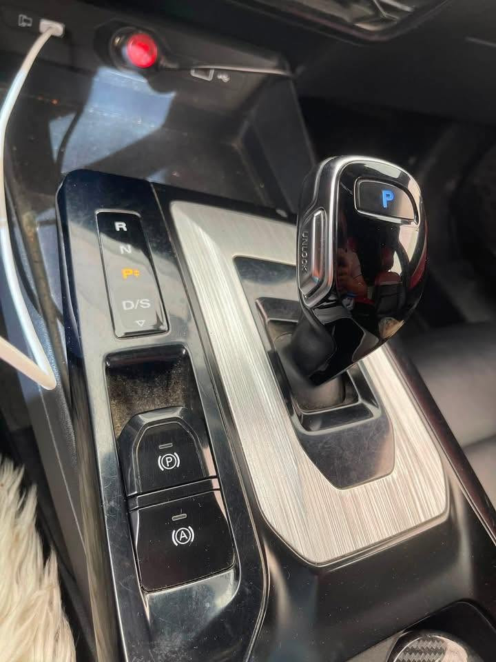 luxury Mg gt
رقم بغداد
موديل 2023
ماشيه 93 الف
محرك ١٥٠٠ تيربو
كير دبل كلج DCT
فول مواصفات 🔥
فتحة سقف سلايد
 بصمة 
 قفل سرعه و abs 
اوتو هولد
 قطعتين تبريد ودواخل جلد لونين
شفتات ستيرن تحكم جهتين 
 كيجات كومبيوتر و مواصفاته معروفة 
السياره بيهه صبغ بابين وجاملغ عكس السايق 
حاليا السياره بااربيل بشركه الصيانه طالبه تبديل كلج كير ينزل من سعرهه 

سعر ١١٧ 

***********
