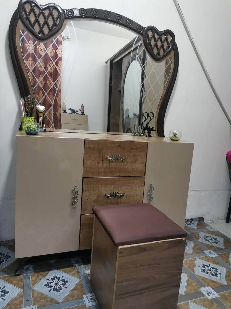 غرفة تركيه مستخدمه للبيع نظافتها 90٪ سعرها 500 الف للاستفسار مراسله الصفحه


**إذا كنت صاحب هذا الإعلان وتريد حذفه لأي سبب، رجاءا أرسل رسالة إلى الدعم الفني**