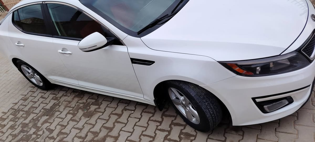 امريكي رقم قادسيه. ضرر جاملغات خلفيه ٢ بدون دواخل ولا حوض ولا اي شي. البيبان الخلفيه كلير فقط  بدون بجم سليمه ايرباكات كله تبريد شركه بجم شركه. معلي كازكيت ماكو دوانز. مواصفات عاديه. مابيه رصعه ولا شخط نضيفه بنسبه ٩٠ بالميه.

السعر ١٢٤ ورقه شرط مداور بيه مجال سياره حلوه وجاهزه ونضيفه *********** خابر وبيك خير وتدلل. استاذ محمد
