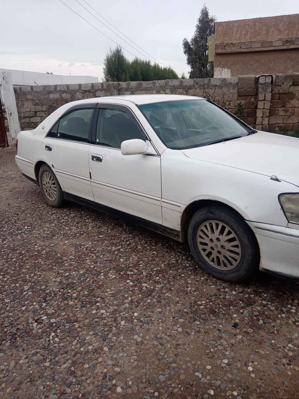 ملكه ادوات لون ابيض شرط لا ضربه ولاشخط موديل 2002 جاهزه محرك ففتي شرط محرك گير  تبريد. تايرات جدد سبير جاهز يعوزها ترتيبات بسيطه.
السعر 30$ بيها مجال.
***********
