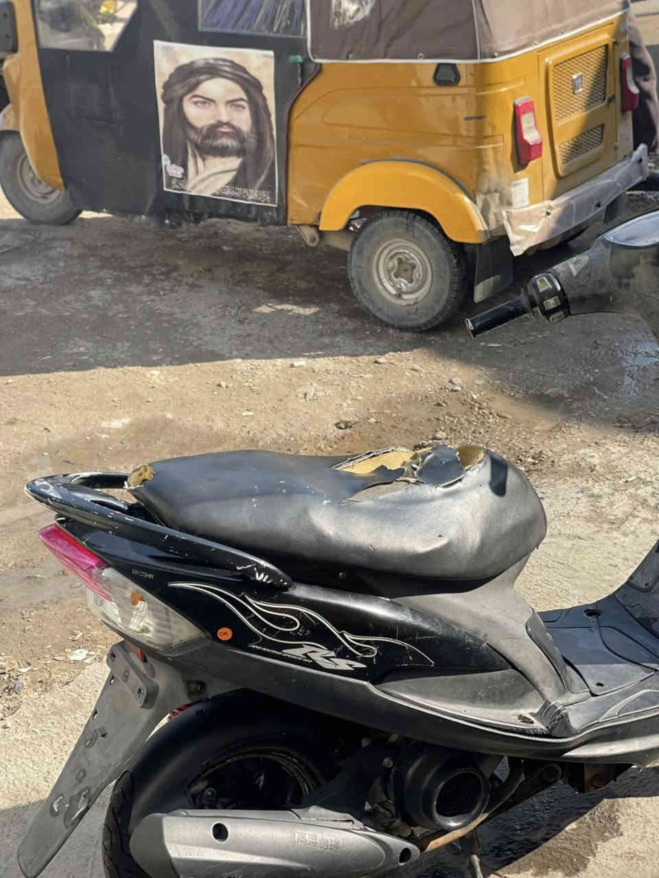 السلام عليكم دراجه ماكس عدله مكفوله من كلشي نقصه بس دشلي مال سلف مكينه شرط النعومه والشلعه بعدهي ابملحه المكينه كفرات اصليه دراجه ملحه كهرباءيات كله شغاله السعر 700وبيه مجال بصيط مكاني بغداد الخطيب الزراعي رقم ***********المو شراي ليخابر
