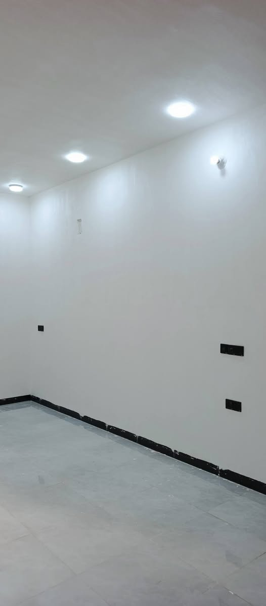 للإيجار 
بيت بناء جديد درجه اولى شغل حديث للأيجار قبل ايام من اكتمل بنائه كلش حلو وب الحقيقه احلا من صور ... مؤثث ومجهز من كلشي ماء كهرباء  خزاناات..خدمات كامله تبليط كهرباء ماء.... يحتوي على غرفتيتن  صاله  استقبال مطبخ صحيات داخيله وخارجيه وحمام سويت  كراج سياره وحديقه... موقعه كلش حلو وقريب من الولايه مقابيل  بيت حجي نبيل مدير ناحيه الاسبق... بكاع النجاجير على نهر ريبيانه.. الاستفسار التواصل على الواتساب ‏‪***********‬‏
