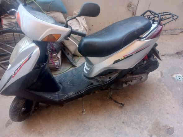 السلام عليكم  هاي  الدراجه للبيع   مواصفات  الدراجه ابريز موديل 2017 دراجه حلوه بيهه شله ومعدل الدراجه  بس امجفته مره وحده  وتجفيت فول الكور مال تفصيخ والفات   يعني ابلادي  السعر 500 مكاني بغداد  الامين الثانيه   ***********.    ملاحضه الدراجه مكفوله من السرقه
